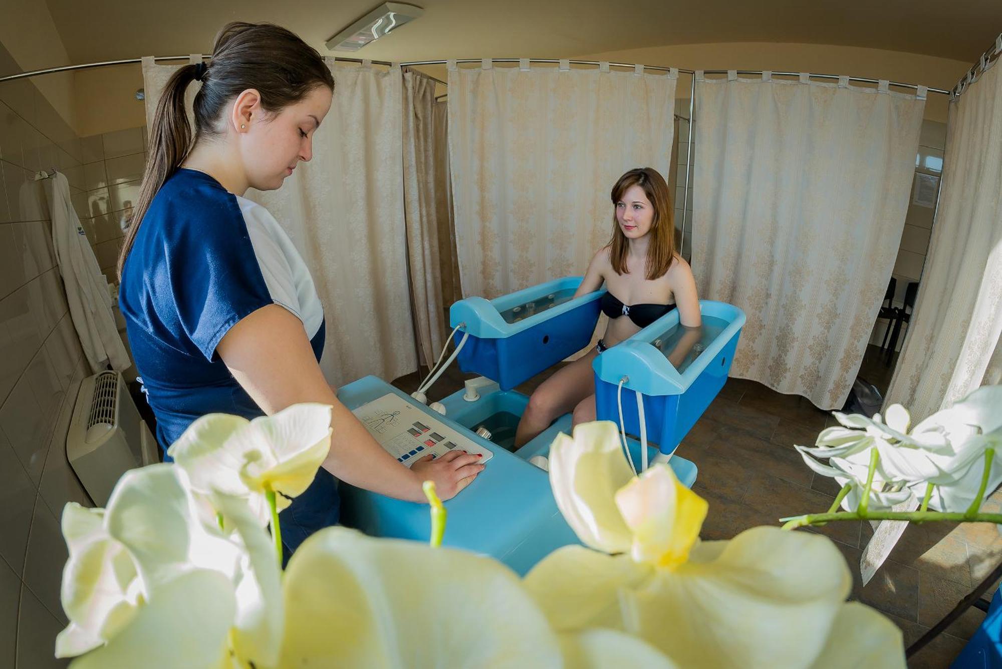 Apollo Wellness Club Hotel Marosszentgyörgy Kültér fotó