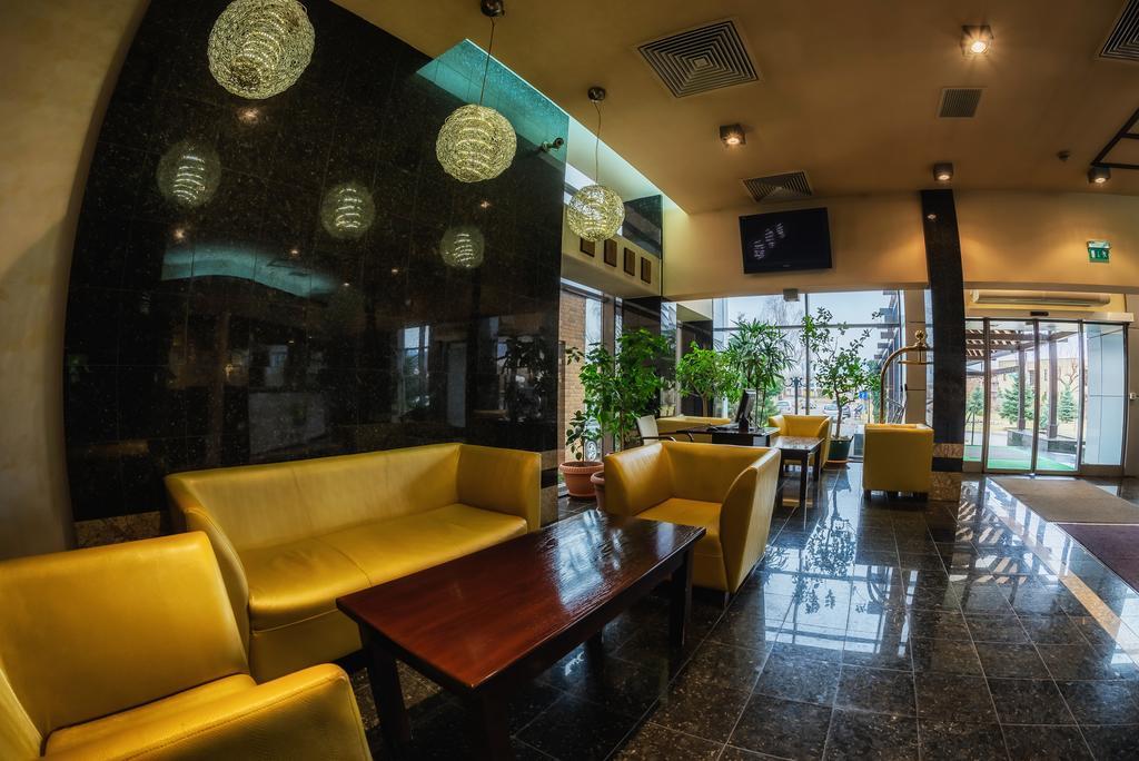 Apollo Wellness Club Hotel Marosszentgyörgy Kültér fotó