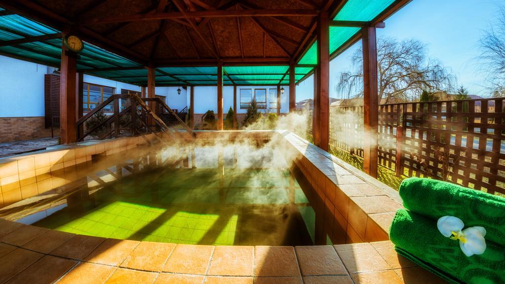 Apollo Wellness Club Hotel Marosszentgyörgy Kültér fotó